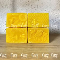 Nguyên liệu sáp ong hình tổ ong, lý tưởng cho nến và mỹ phẩm thiên nhiên